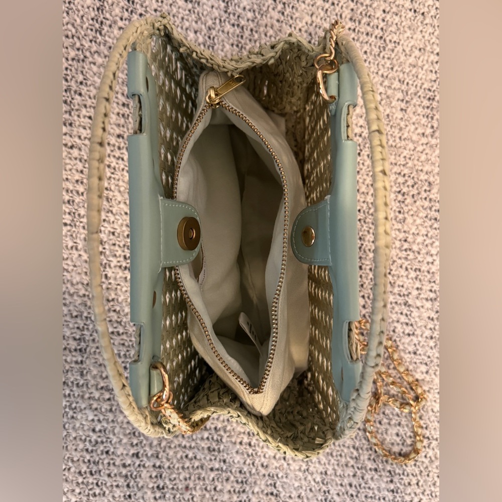 House of Harlow 1960 Authentic Green Woven Crossbody Bag with Gold Chain - Picture 7 of 16
